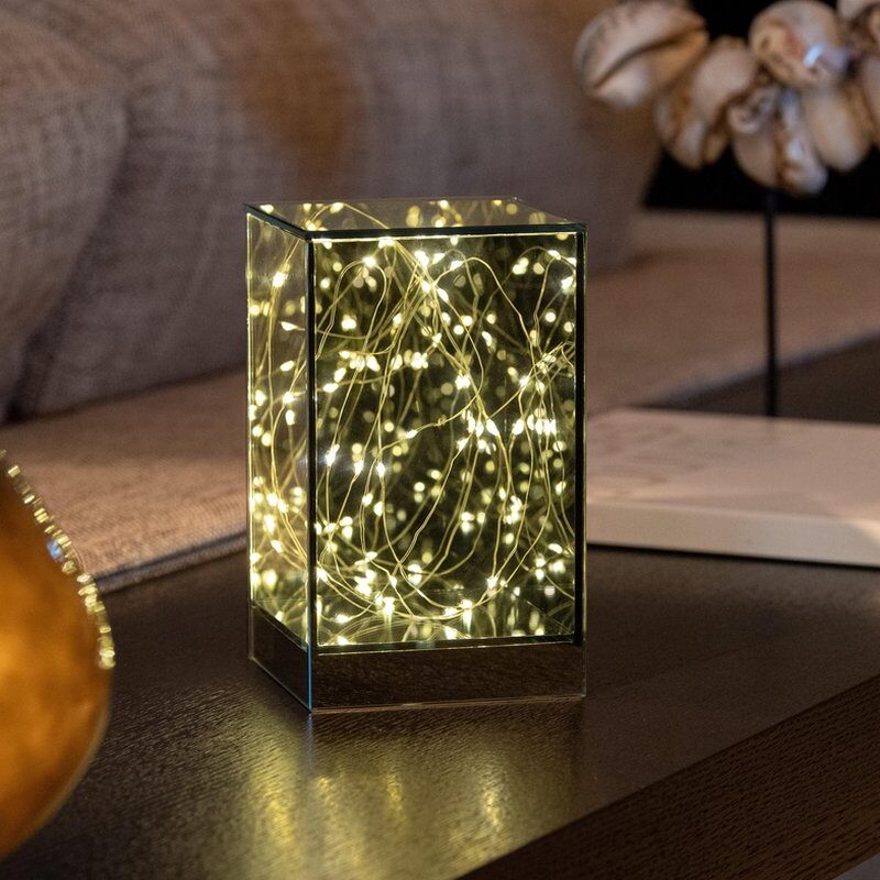 DistinQ Led infinity cube High